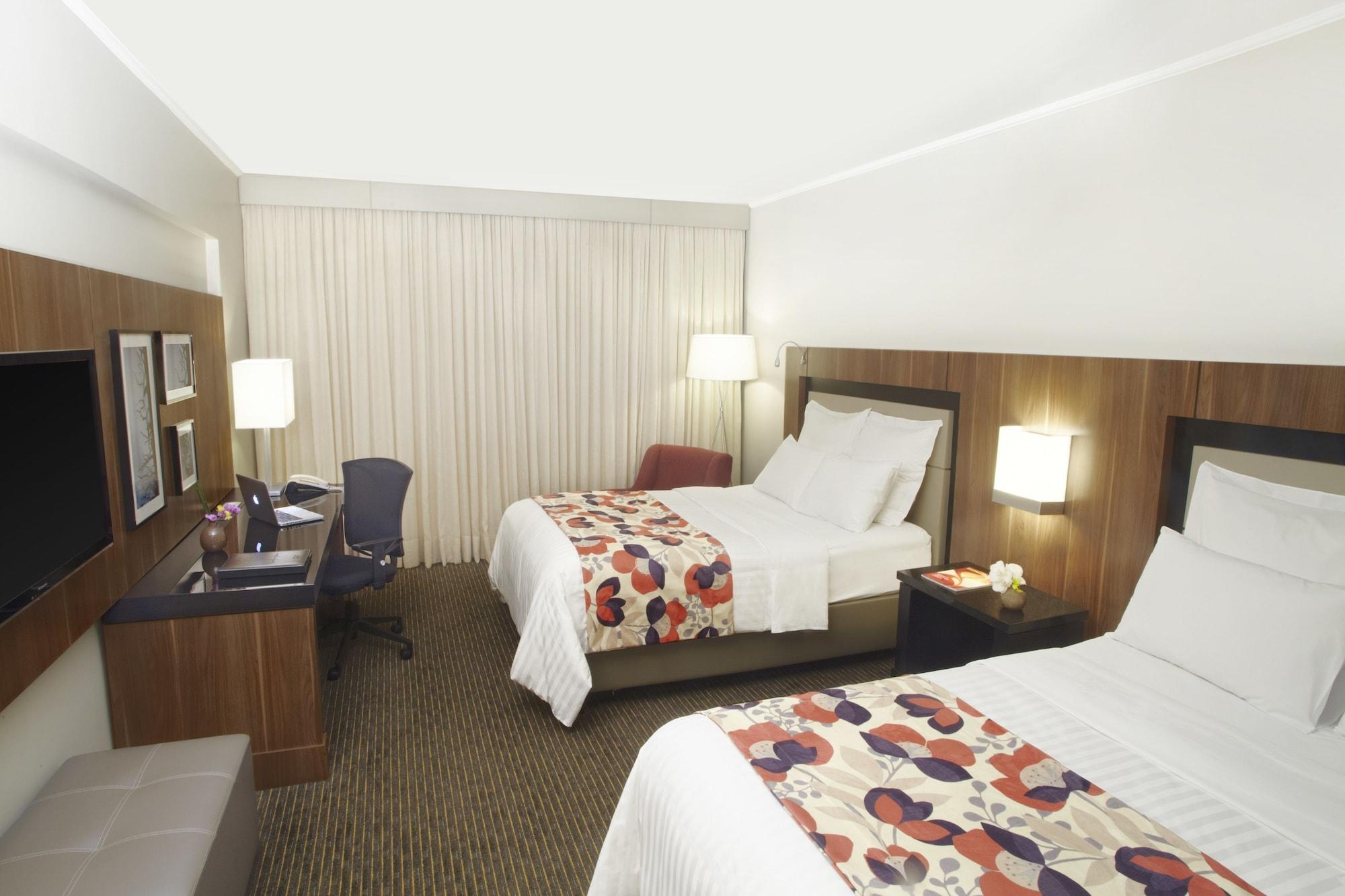 Marriott Sao Paulo Airport Hotel Гуарульюс Экстерьер фото A typical room at the hotel