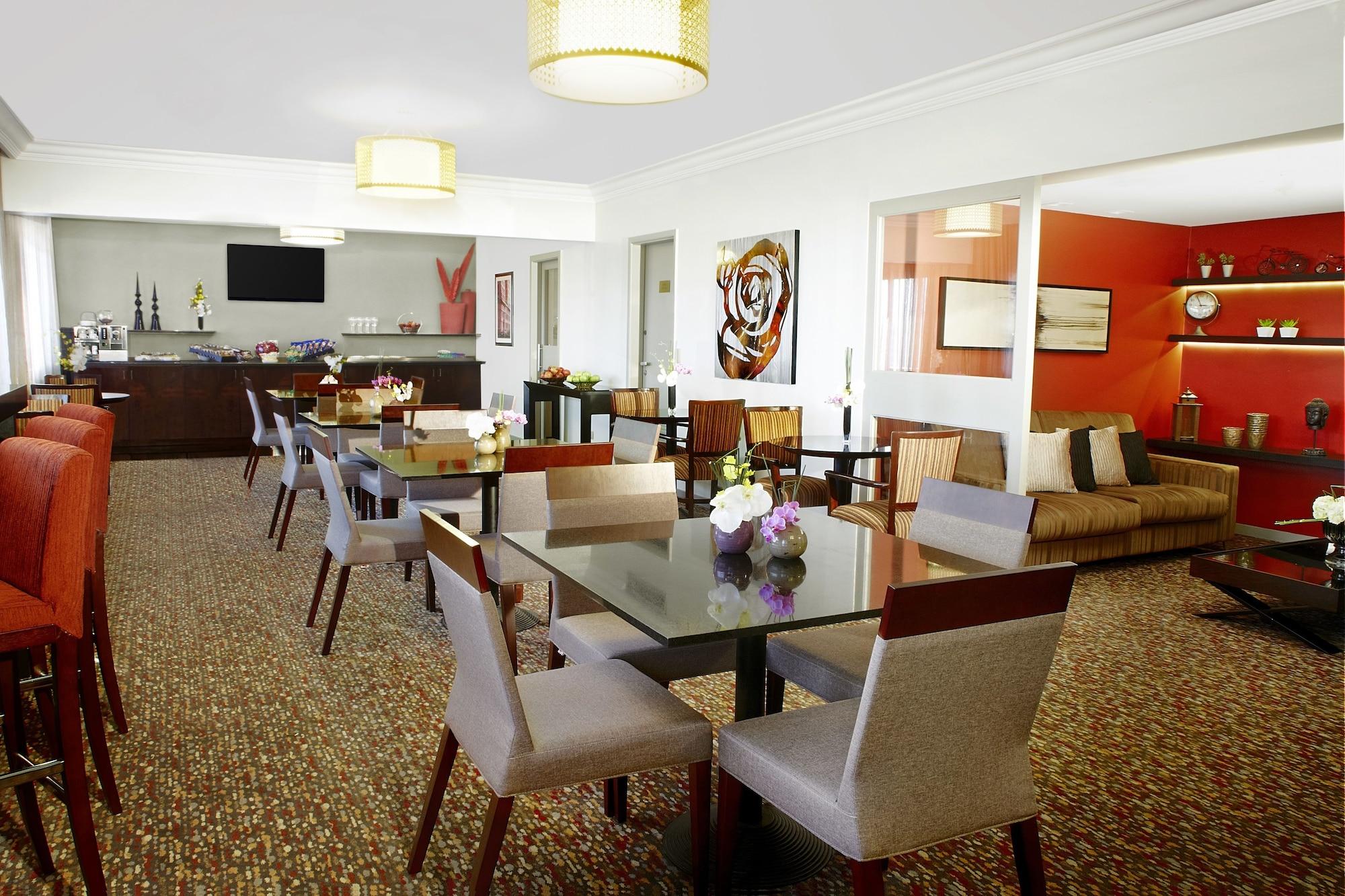 Marriott Sao Paulo Airport Hotel Гуарульюс Экстерьер фото Club Lounge at KLIA