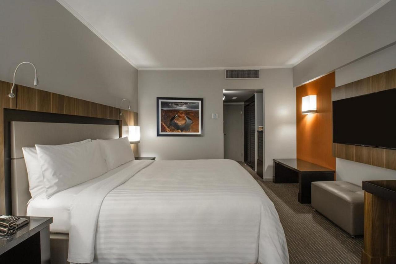 Marriott Sao Paulo Airport Hotel Гуарульюс Экстерьер фото A room at the Hilton San Francisco